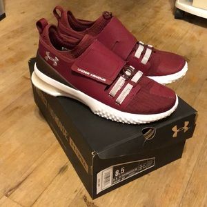 Under Armour shoes excellent condition